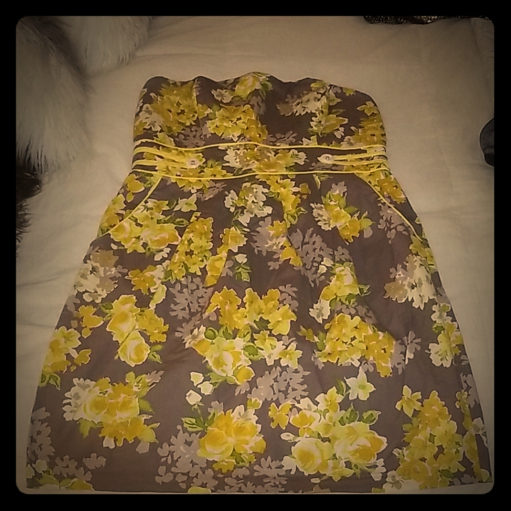 Strapless dress